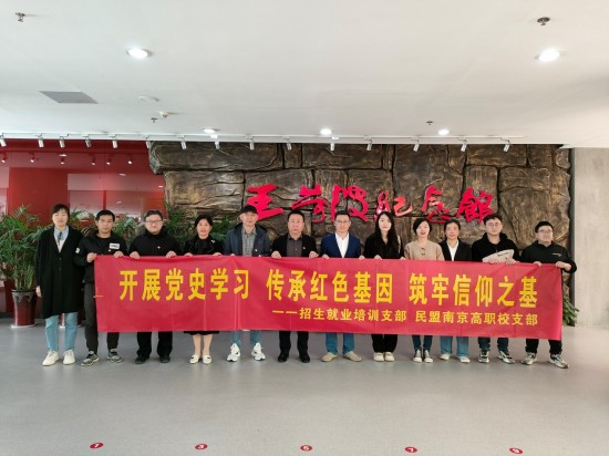 1682648281437009626.jpg gzx_副本.jpg