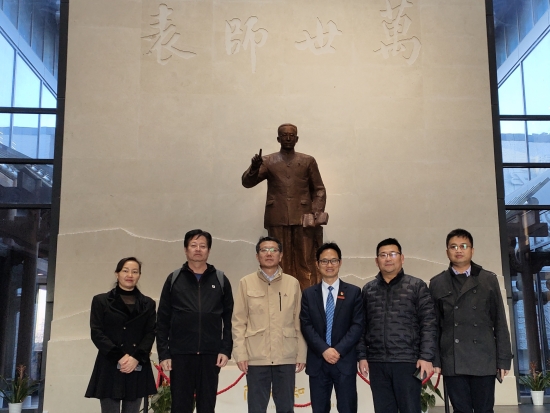 1702000101631016474.jpg 师德馆_副本.jpg
